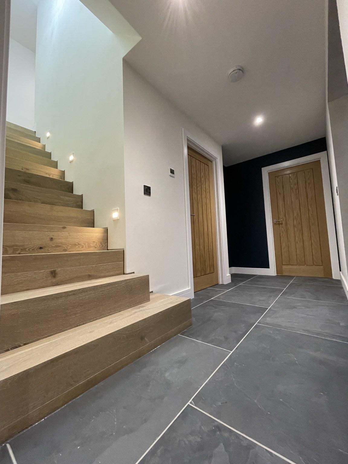 Entrance staircase at Little Bodieve